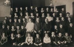 Česká chlapecká škola 1919